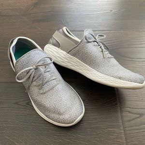 Sketchers You Walk Sneakers Size 8 Gray